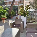 Gold Hotel