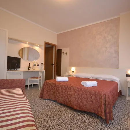 Hotel Gold 3*