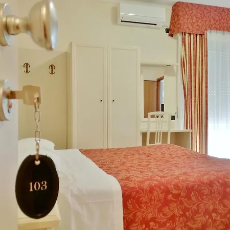 Gold Hotel 3*